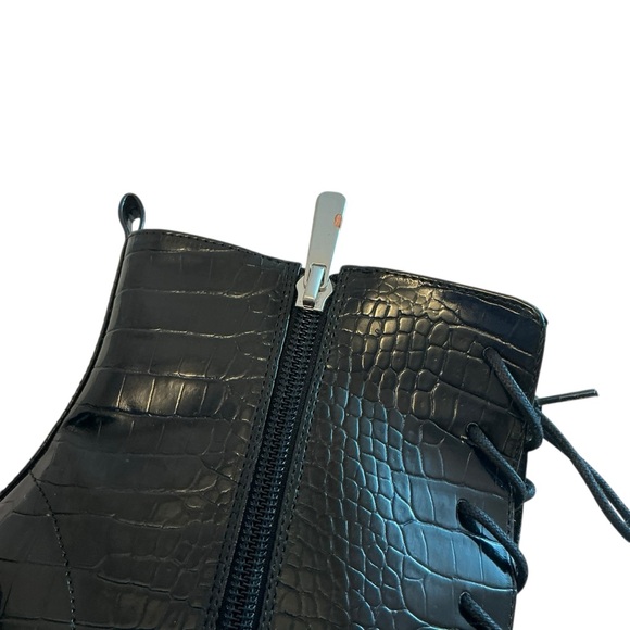 Charles by Charles David Passe Black Croc Print Stiletto Lace-Up Zip Boot 10 - Picture 14 of 14